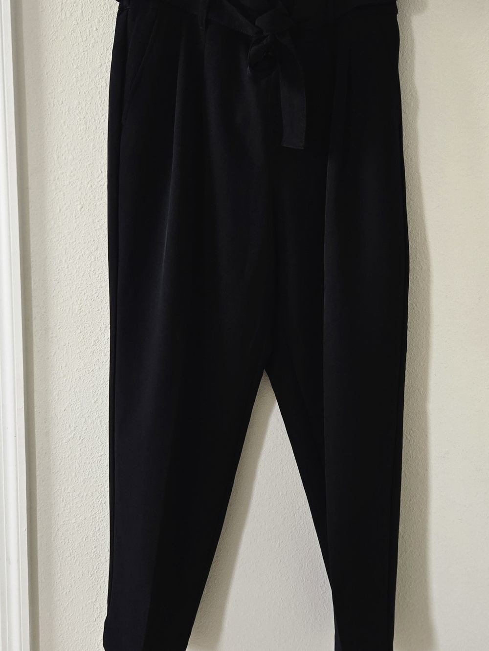 LOFT Outlet Black High Rise Tapered Leg Tie Waist Pants Size L Like New